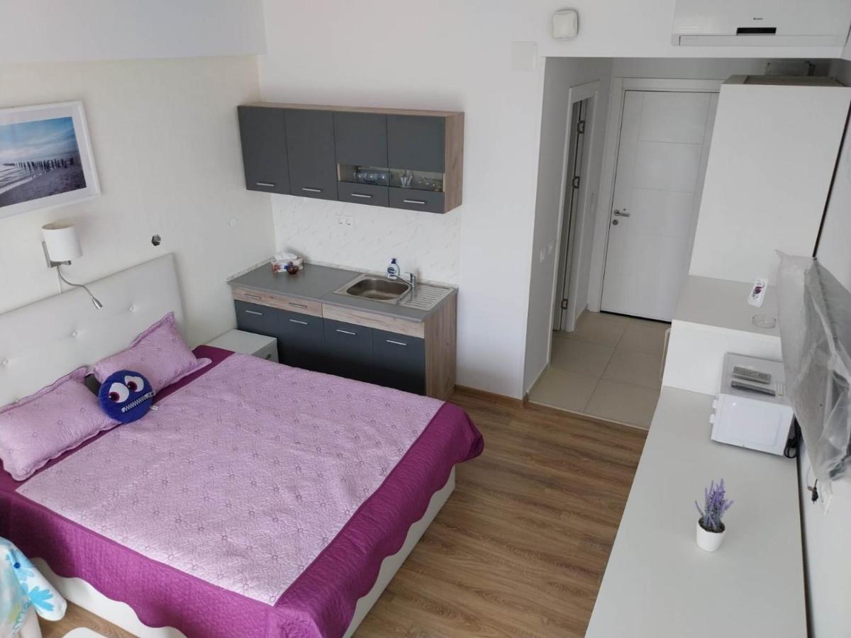Blaxy Resort Stefi Cu Acces La Piscine Gratuit Douăzeci şi Trei August Exterior foto